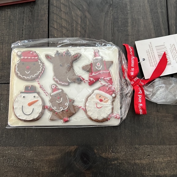 NWT - elegant and adorable Santa and sleigh collection! - Picture 2 of 8